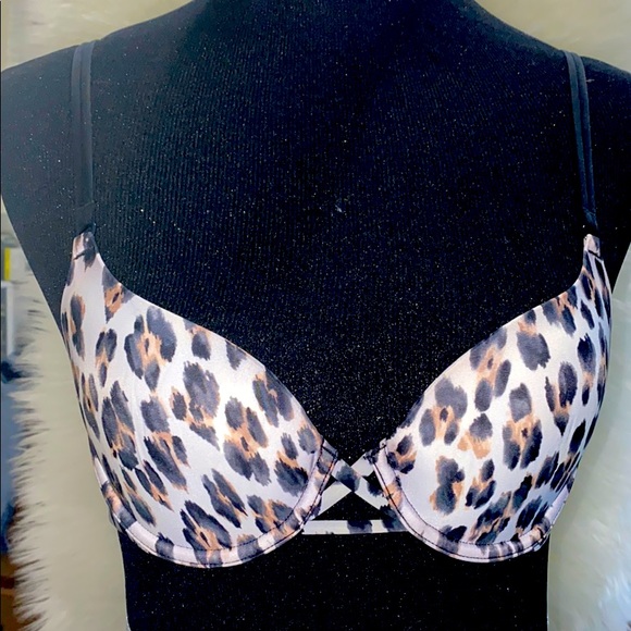 VICTORIA’S Secret bra